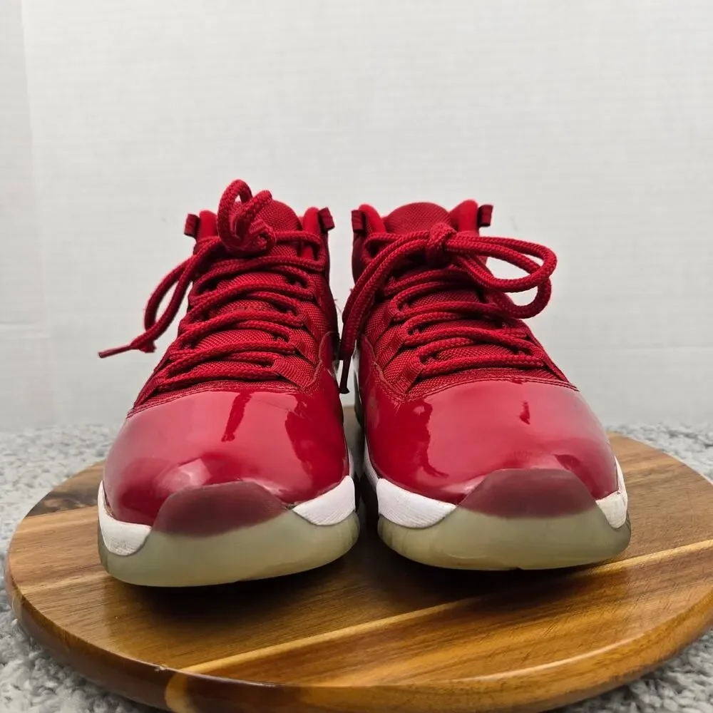 Jordan Mens 10.5 Retro 11 Retro Win Like 96 Red Patent Leather Athletic Sneaker